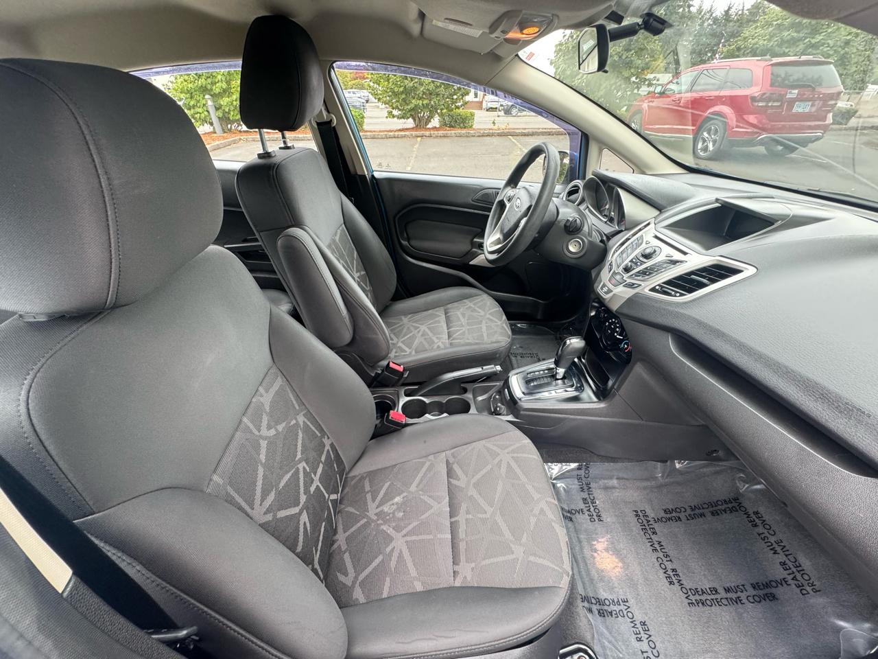Ford Fiesta 4dr Sdn SE 2013