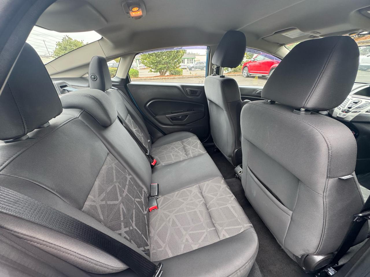 Ford Fiesta 4dr Sdn SE 2013