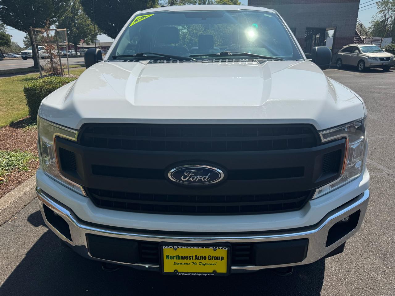 Ford F-150 XLT 4WD Reg Cab 8' Box 2018