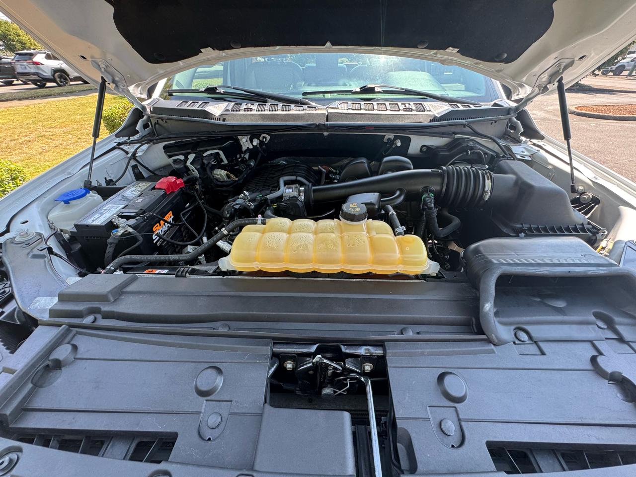 Ford F-150 XLT 4WD Reg Cab 8' Box 2018