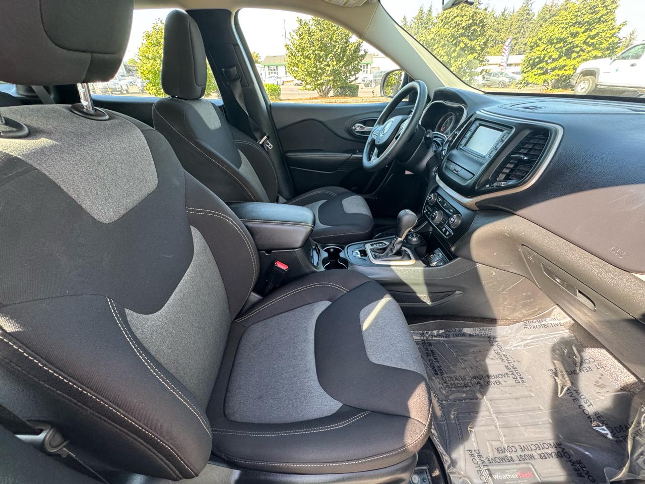 Jeep Cherokee 4WD 4dr Sport 2015