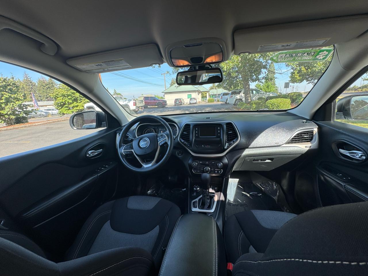 Jeep Cherokee 4WD 4dr Sport 2015