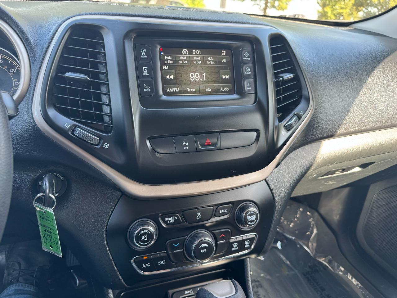 Jeep Cherokee 4WD 4dr Sport 2015