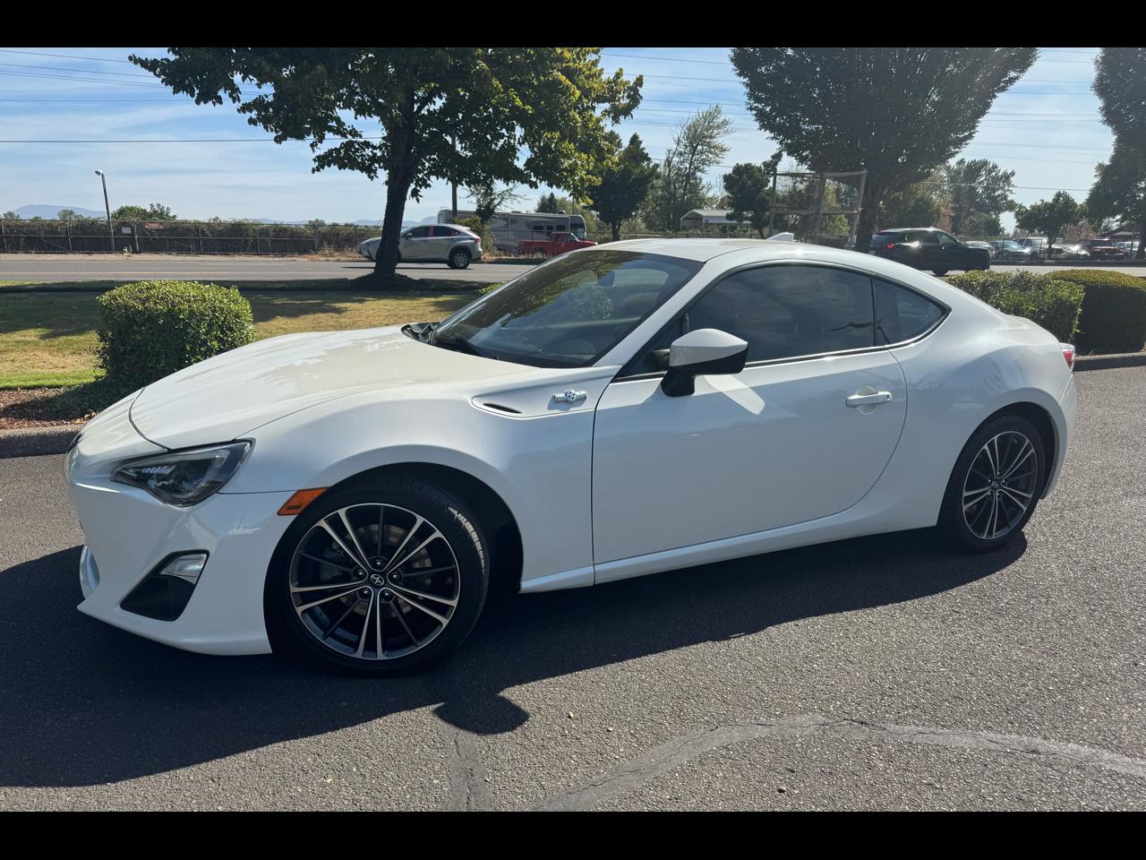 Scion FR-S 2dr Cpe Man (Natl) 2015