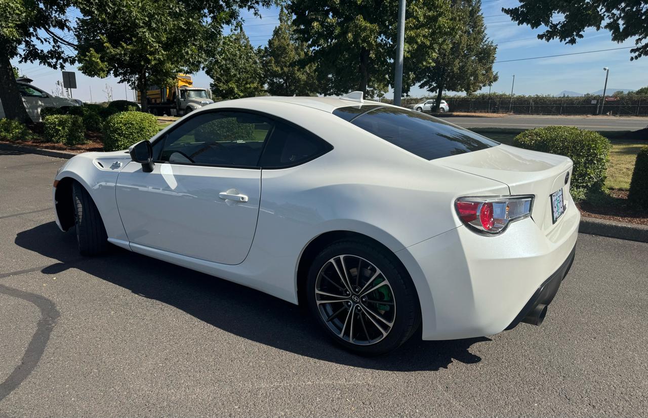 Scion FR-S 2dr Cpe Man (Natl) 2015