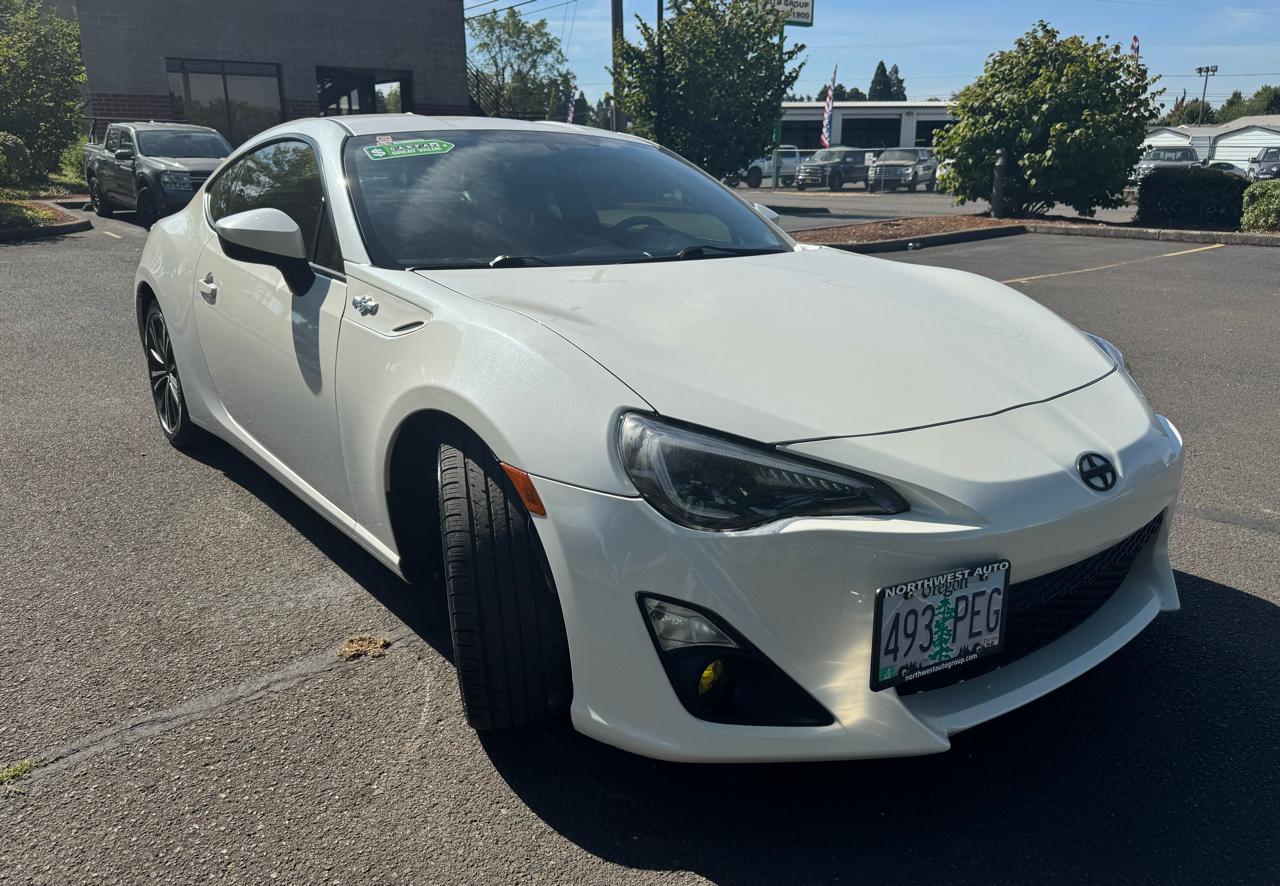 Scion FR-S 2dr Cpe Man (Natl) 2015