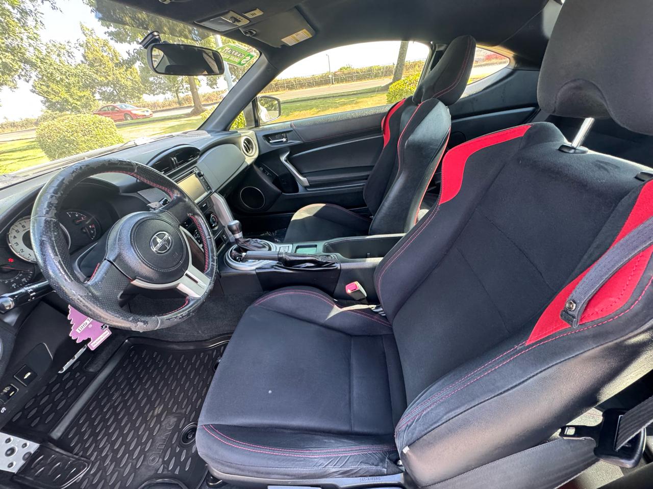 Scion FR-S 2dr Cpe Man (Natl) 2015