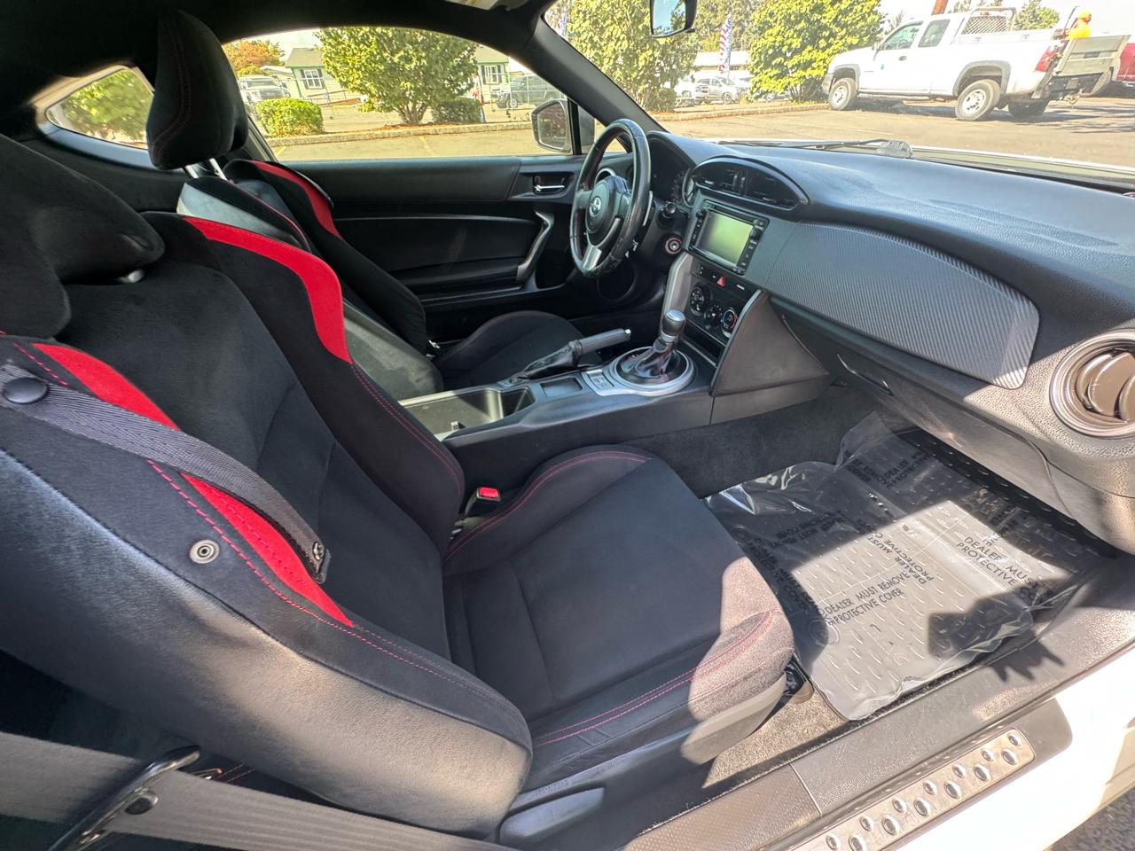 Scion FR-S 2dr Cpe Man (Natl) 2015
