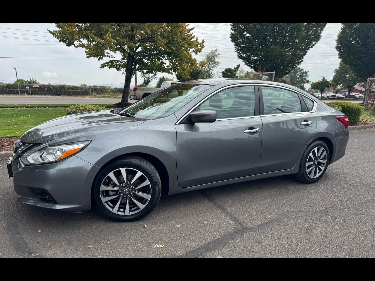 Nissan Altima 2.5 SV Sedan 2017