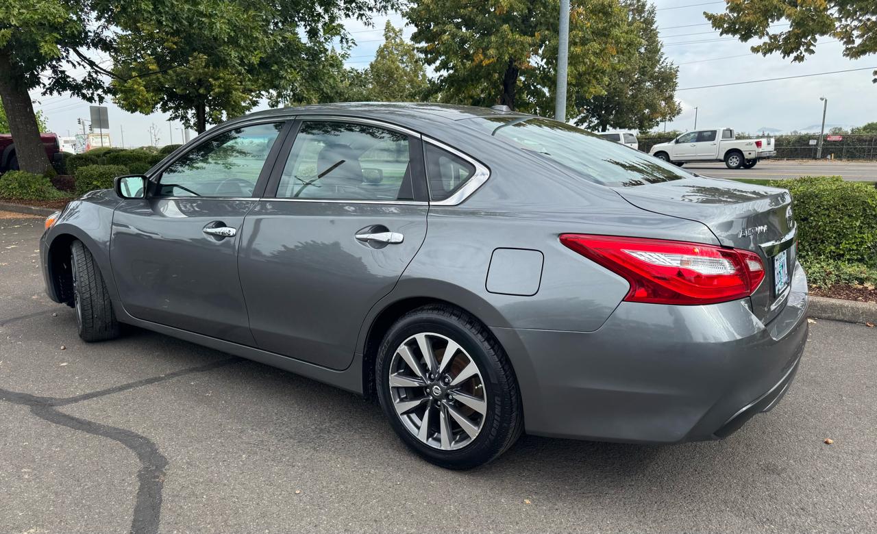Nissan Altima 2.5 SV Sedan 2017