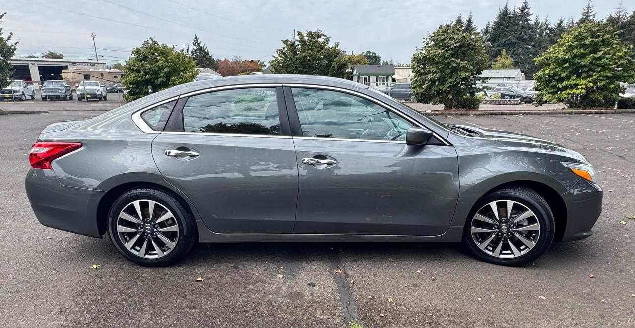 Nissan Altima 2.5 SV Sedan 2017