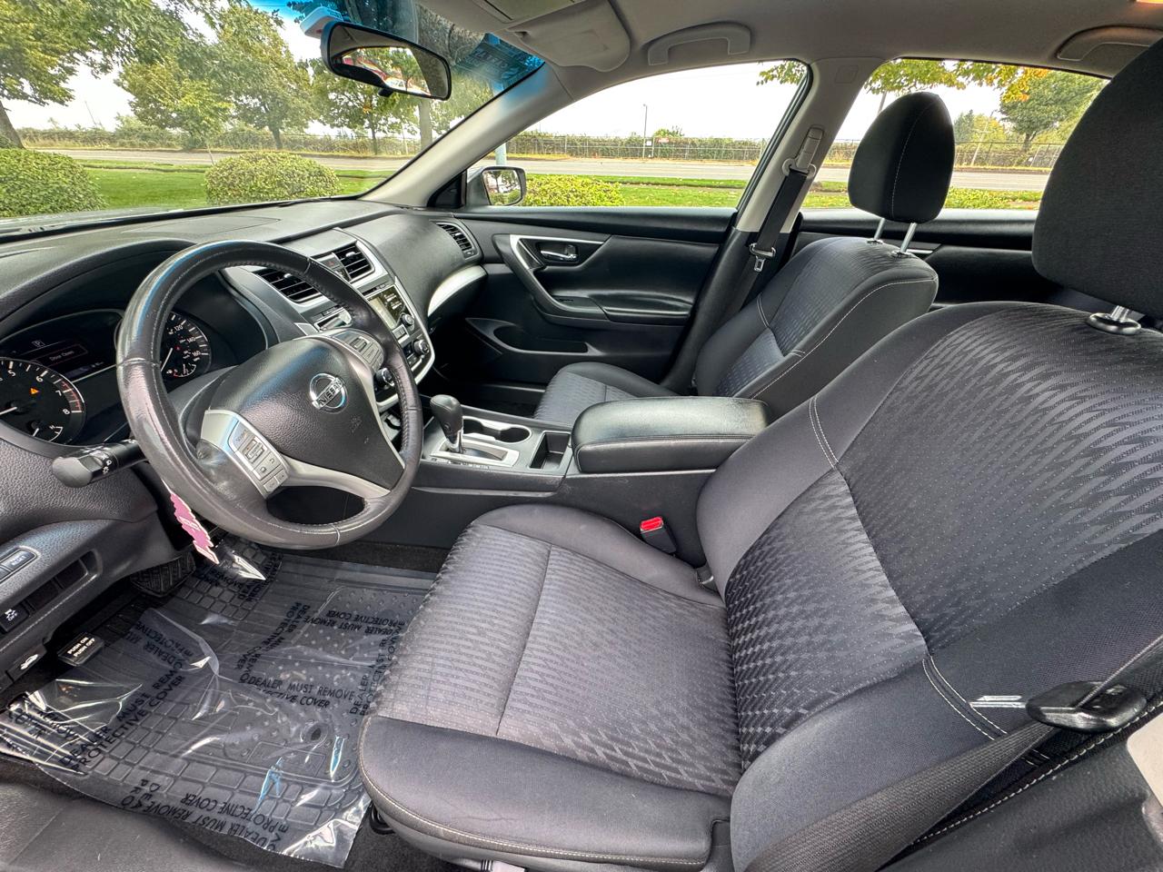 Nissan Altima 2.5 SV Sedan 2017