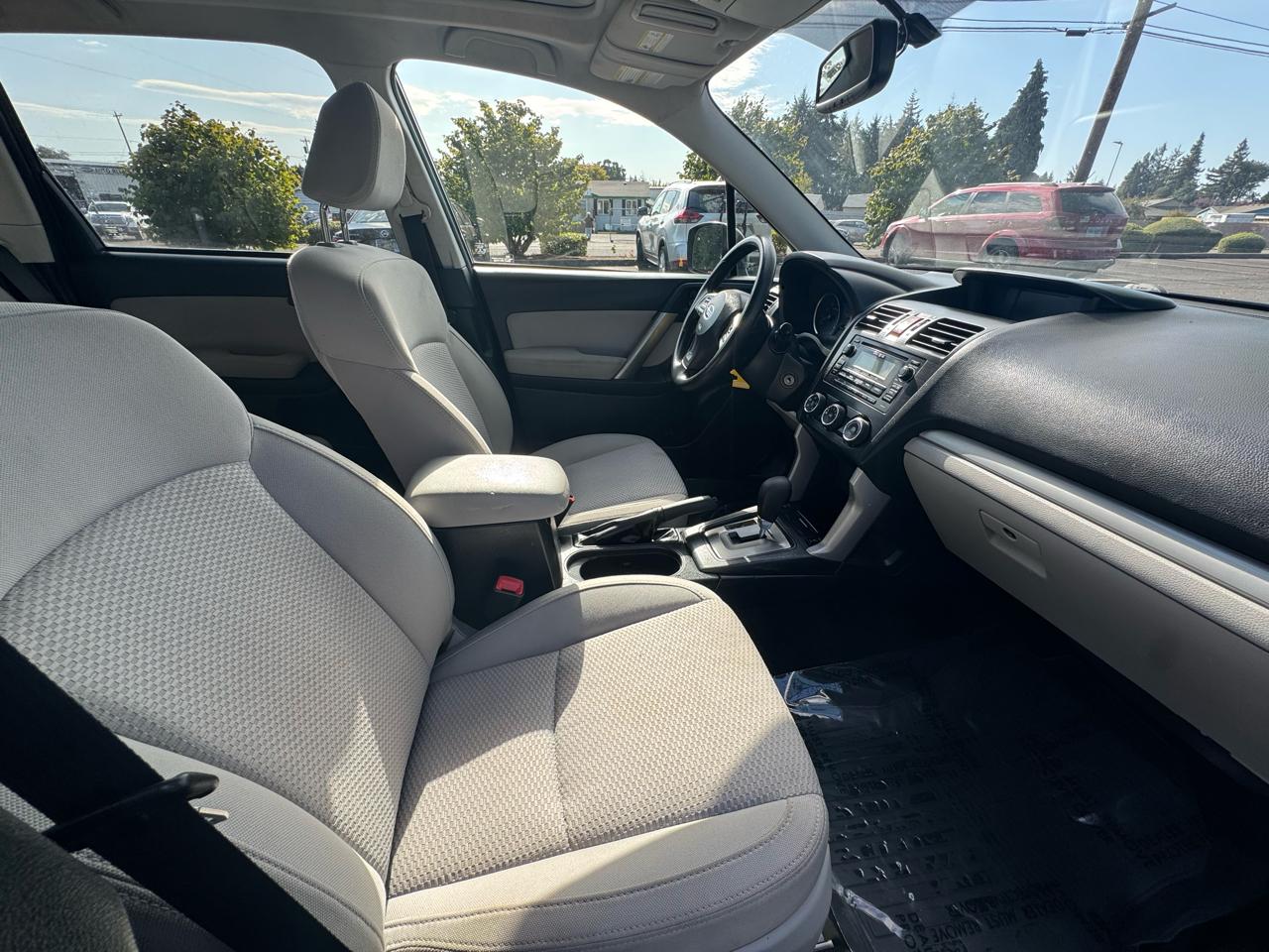 Subaru Forester 4dr CVT 2.5i Premium PZEV 2015