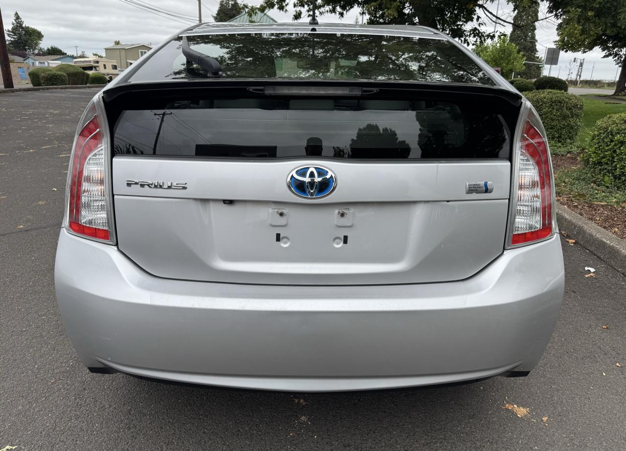 Toyota Prius 5dr HB Persona Series Special Edition (Natl) 2015