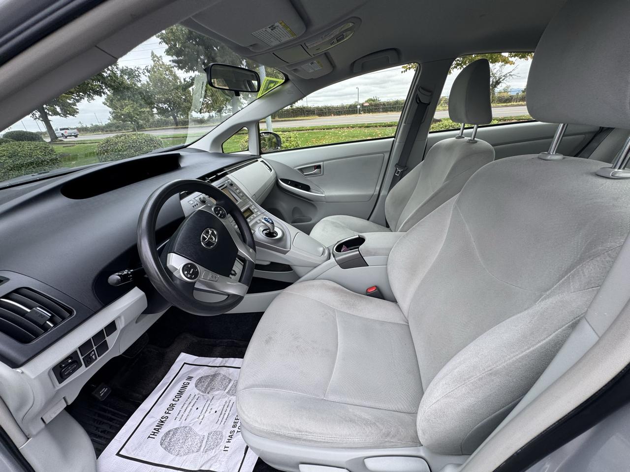 Toyota Prius 5dr HB Persona Series Special Edition (Natl) 2015