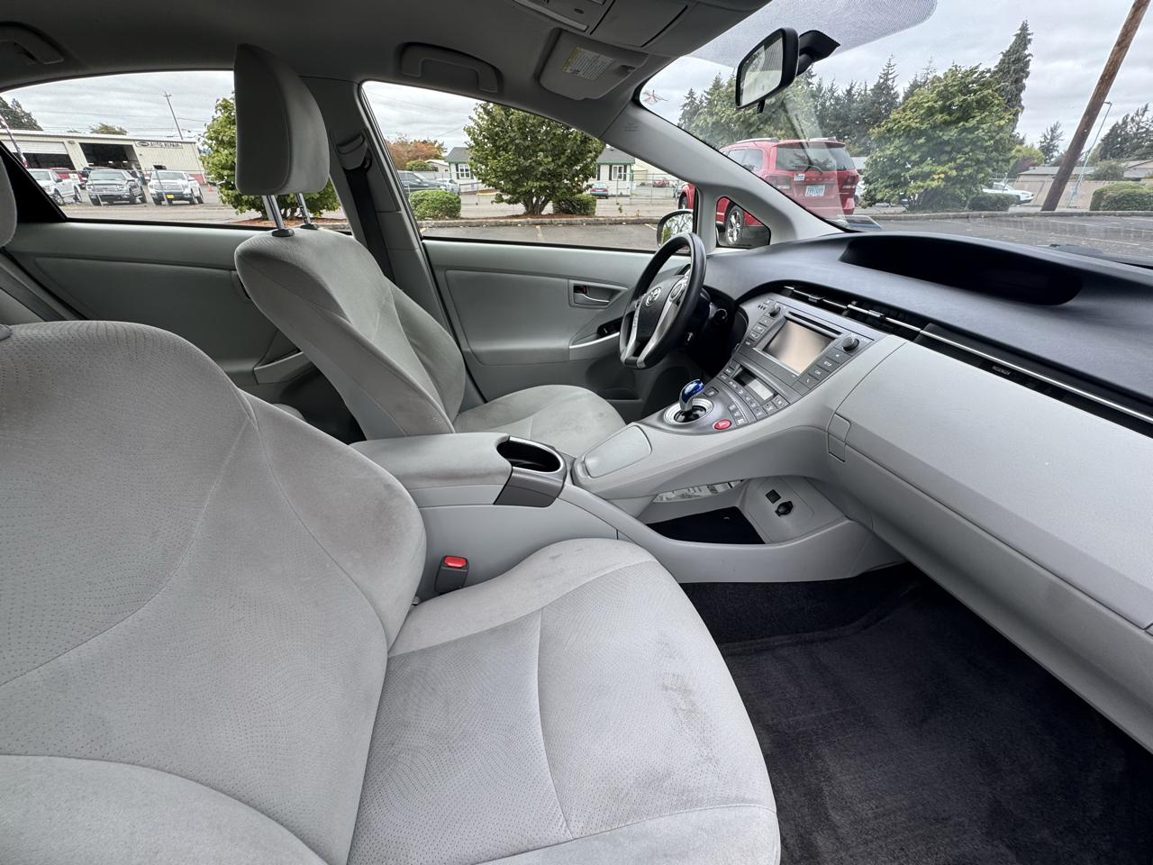 Toyota Prius 5dr HB Persona Series Special Edition (Natl) 2015
