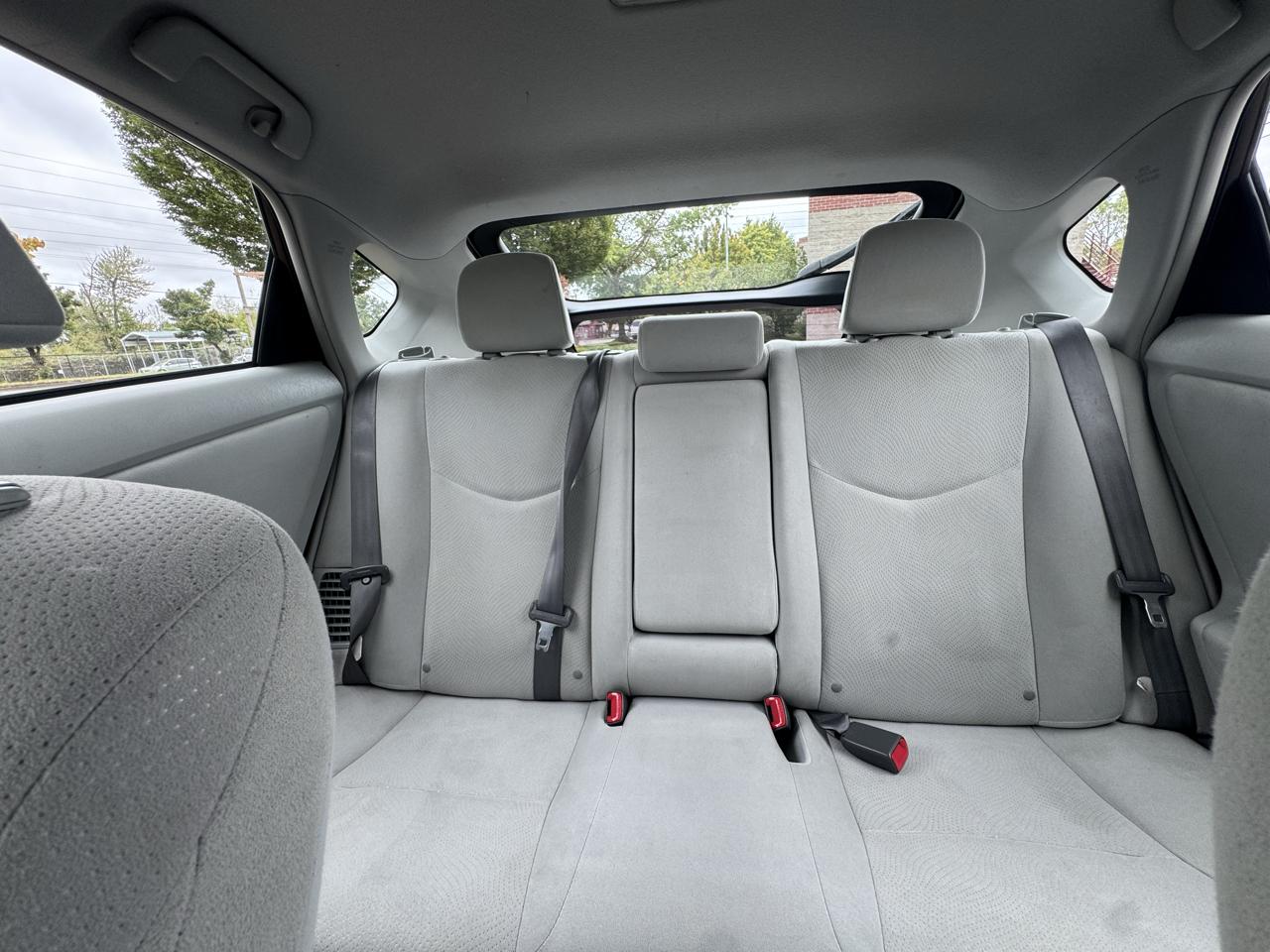 Toyota Prius 5dr HB Persona Series Special Edition (Natl) 2015