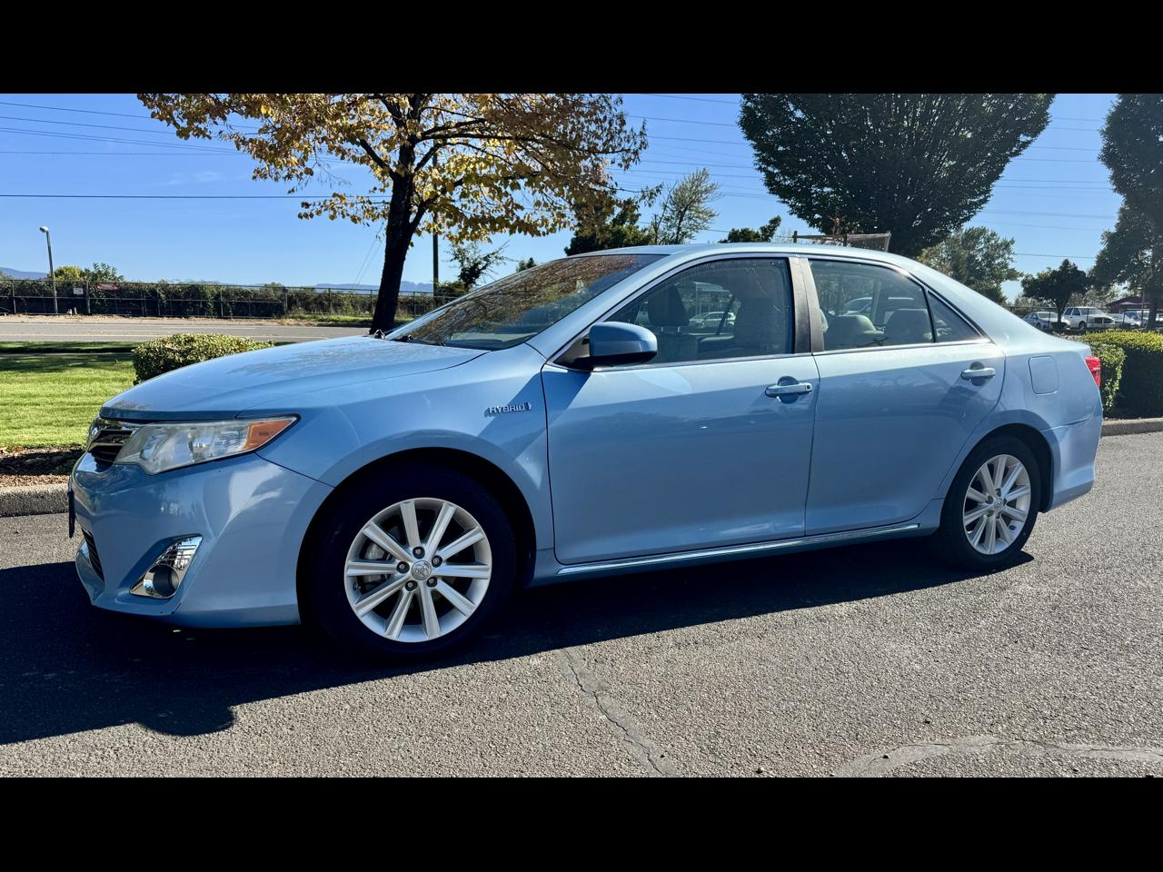 Toyota Camry Hybrid 4dr Sdn XLE (Natl) 2012