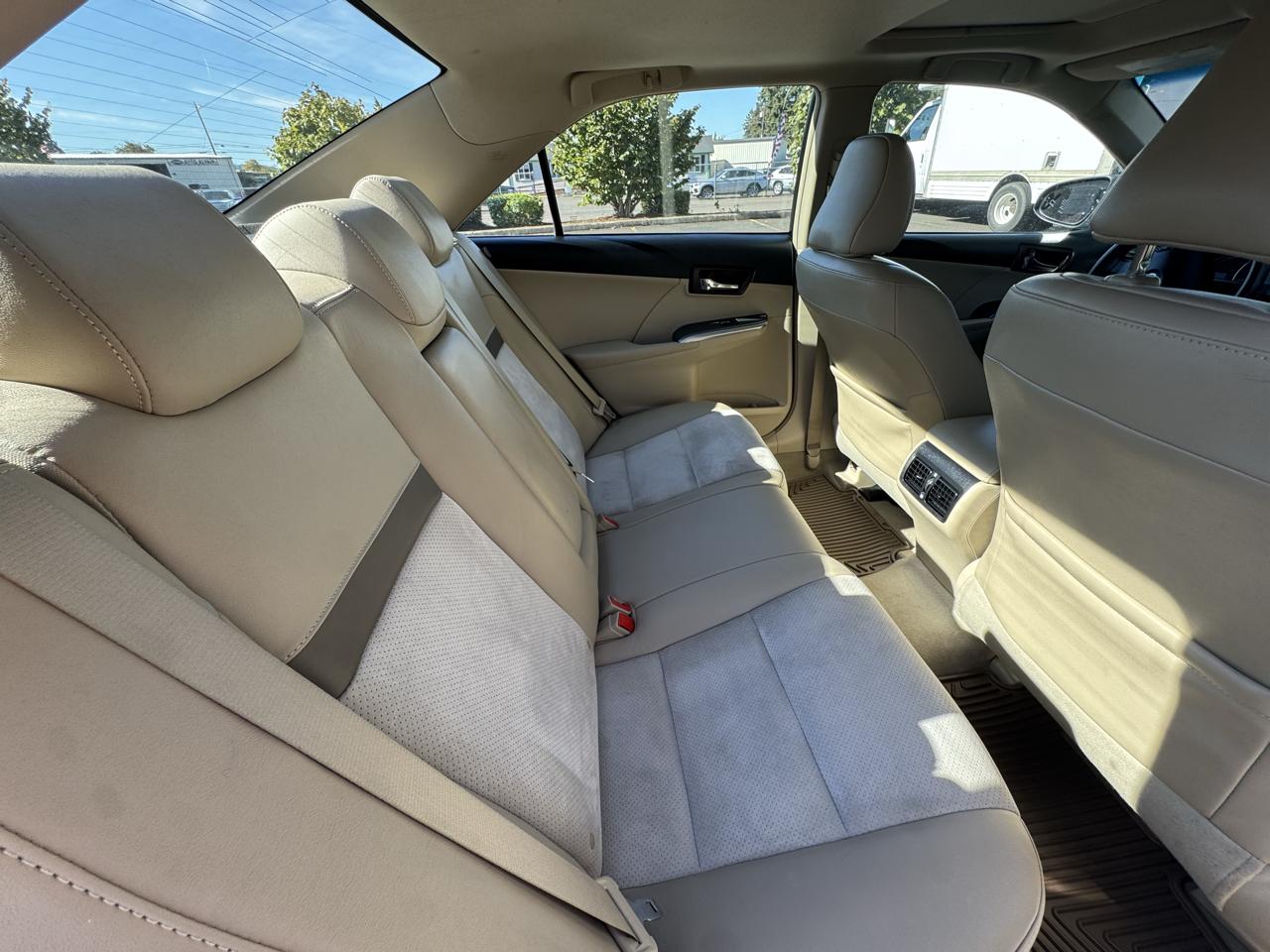 Toyota Camry Hybrid 4dr Sdn XLE (Natl) 2012