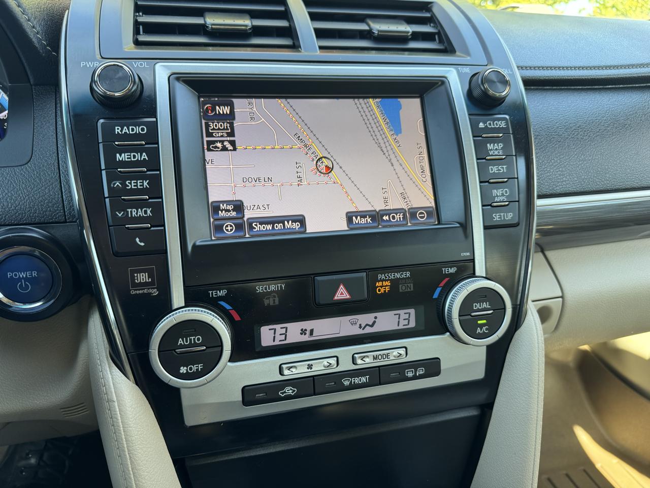 Toyota Camry Hybrid 4dr Sdn XLE (Natl) 2012