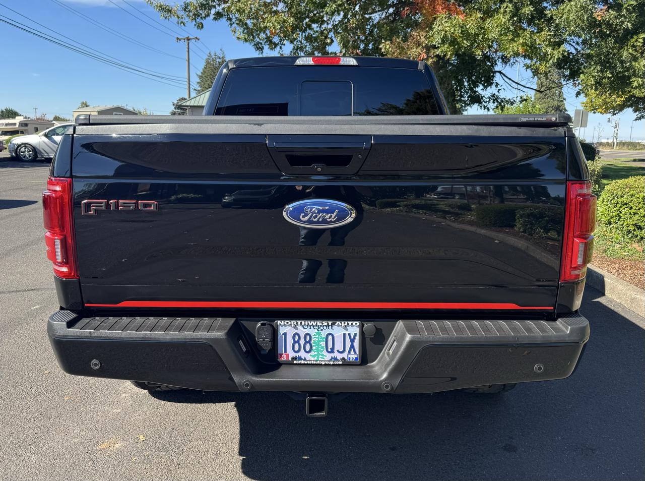Ford F-150 4WD SuperCrew 145" Lariat 2016