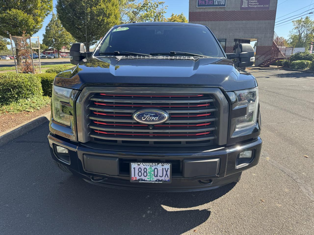 Ford F-150 4WD SuperCrew 145" Lariat 2016