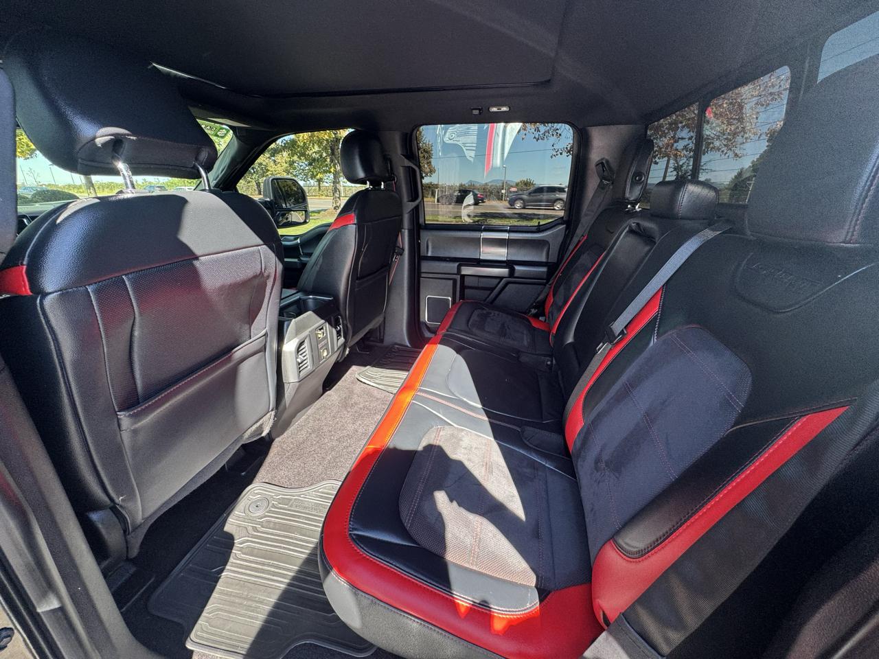 Ford F-150 4WD SuperCrew 145" Lariat 2016