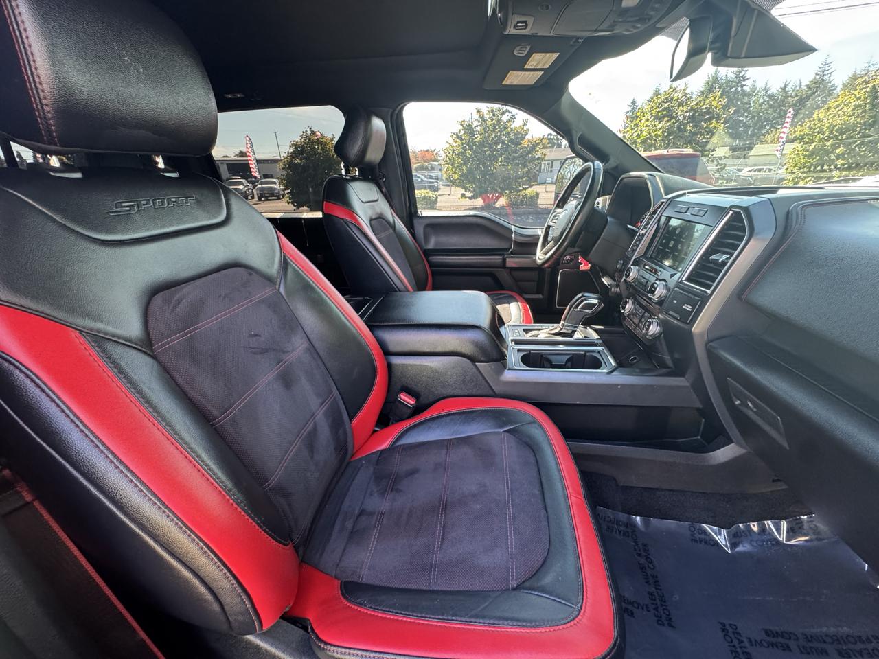 Ford F-150 4WD SuperCrew 145" Lariat 2016