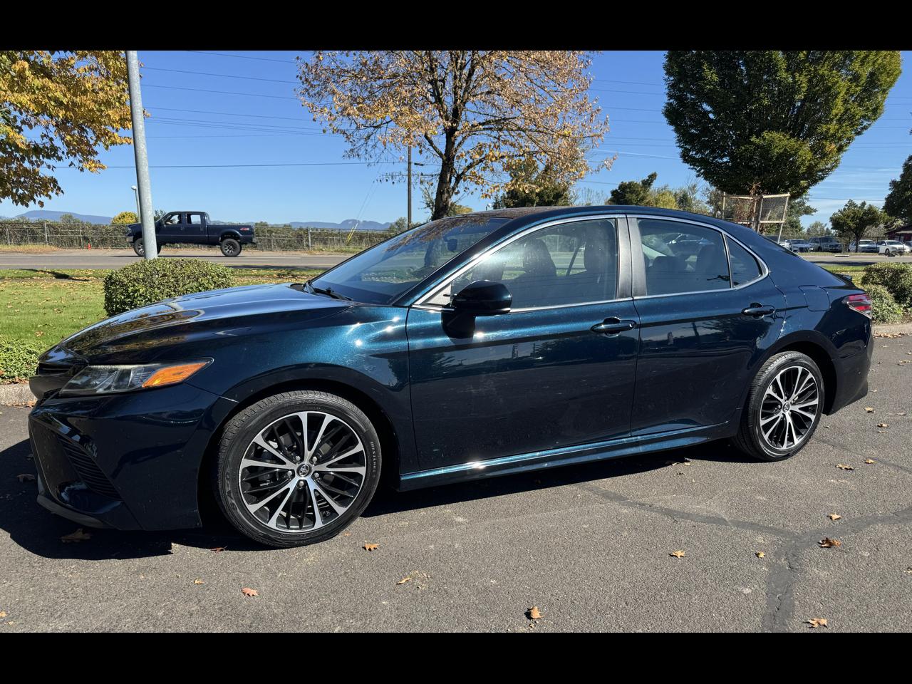Toyota Camry XLE Auto (Natl) 2019