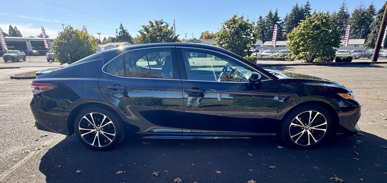 Toyota Camry XLE Auto (Natl) 2019