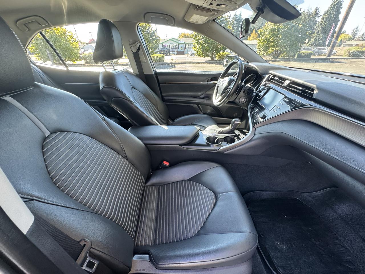 Toyota Camry XLE Auto (Natl) 2019