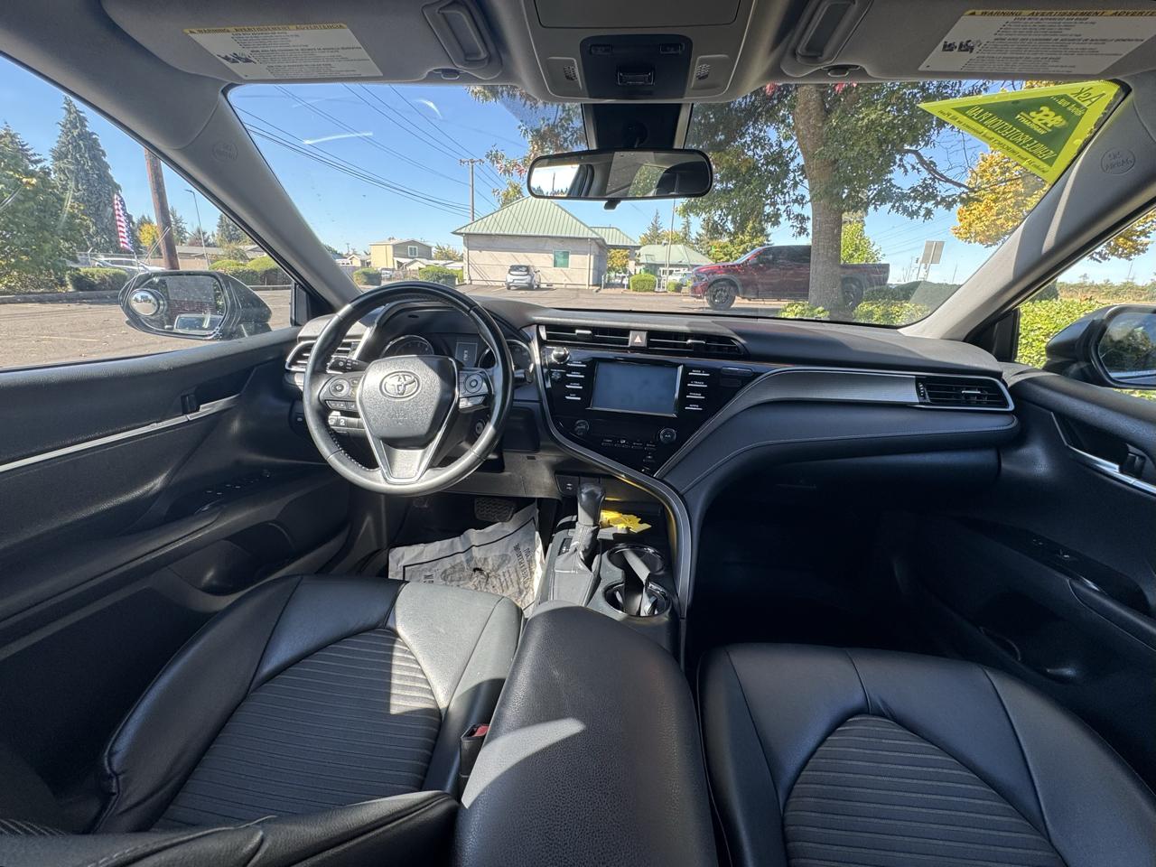 Toyota Camry XLE Auto (Natl) 2019