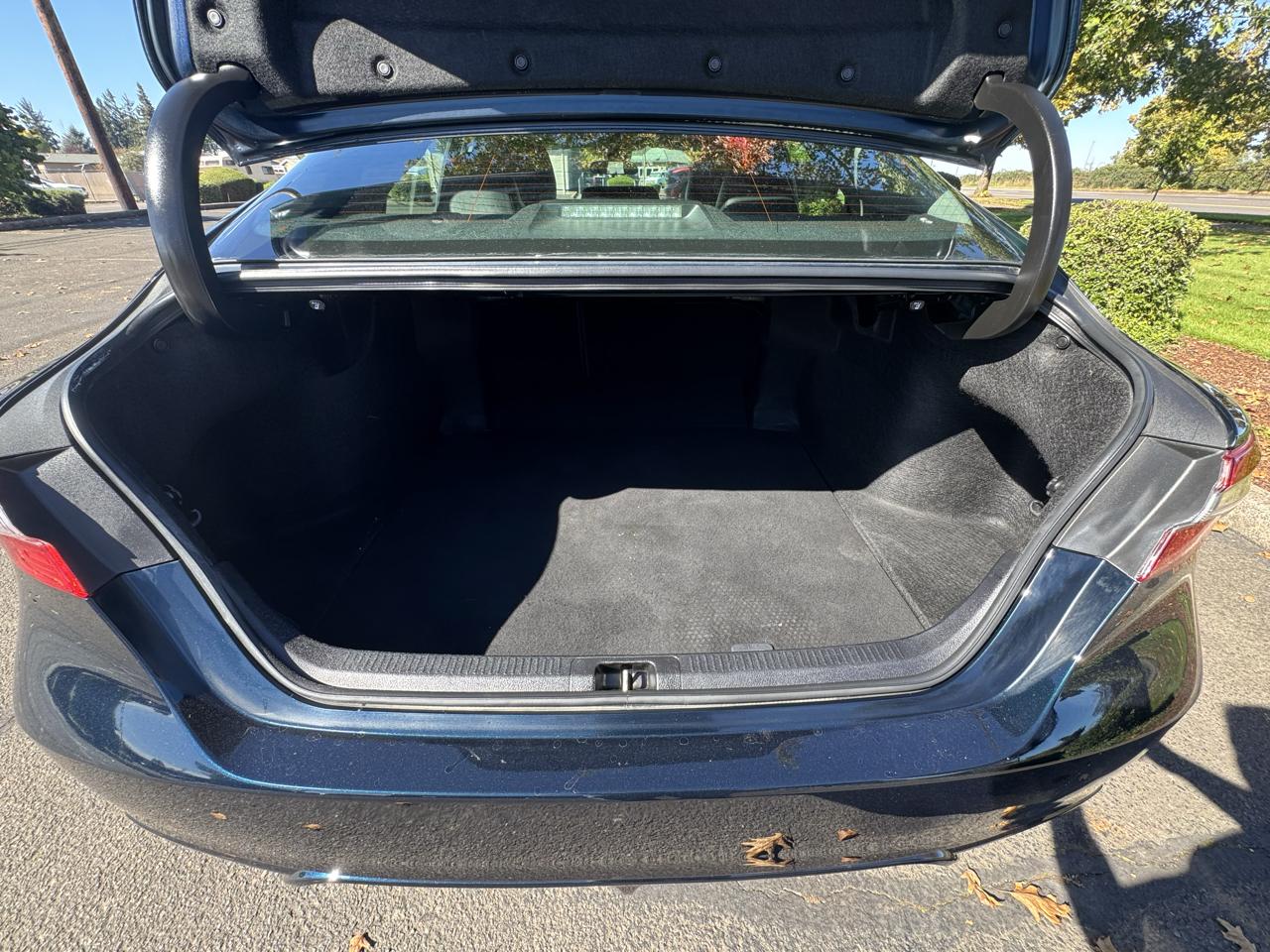 Toyota Camry XLE Auto (Natl) 2019