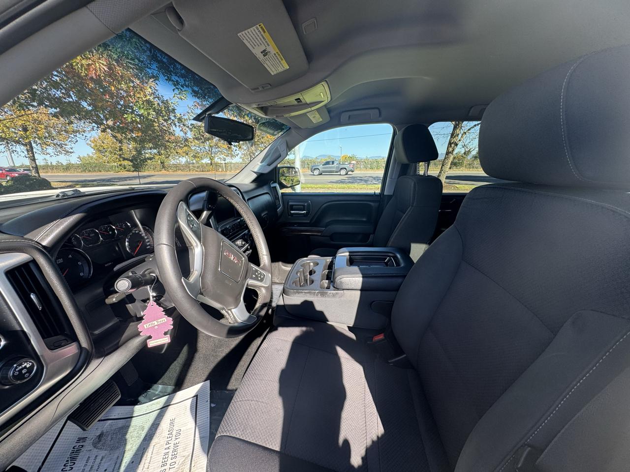 GMC Sierra 1500 4WD Crew Cab 143.5" SLE 2015