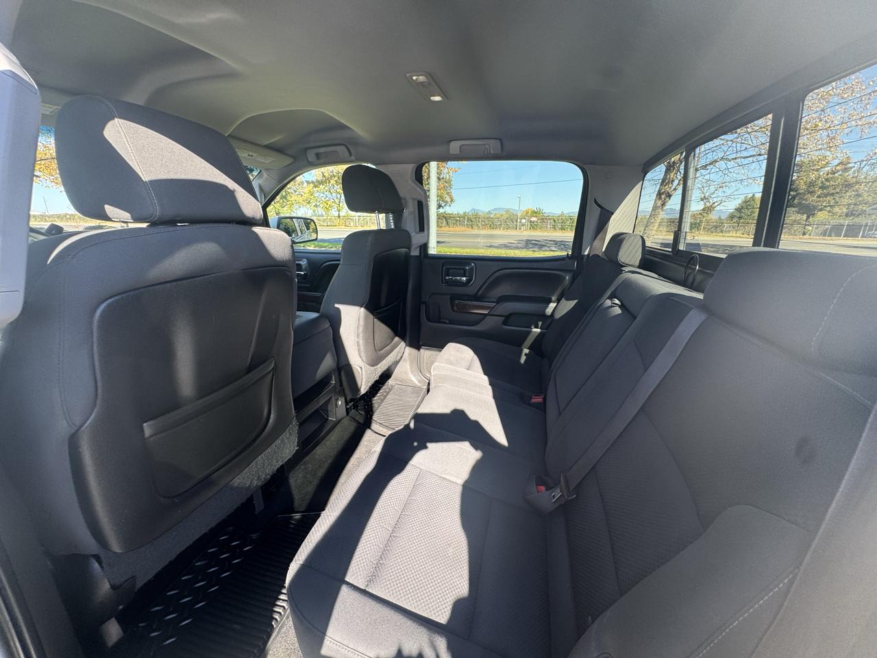 GMC Sierra 1500 4WD Crew Cab 143.5" SLE 2015
