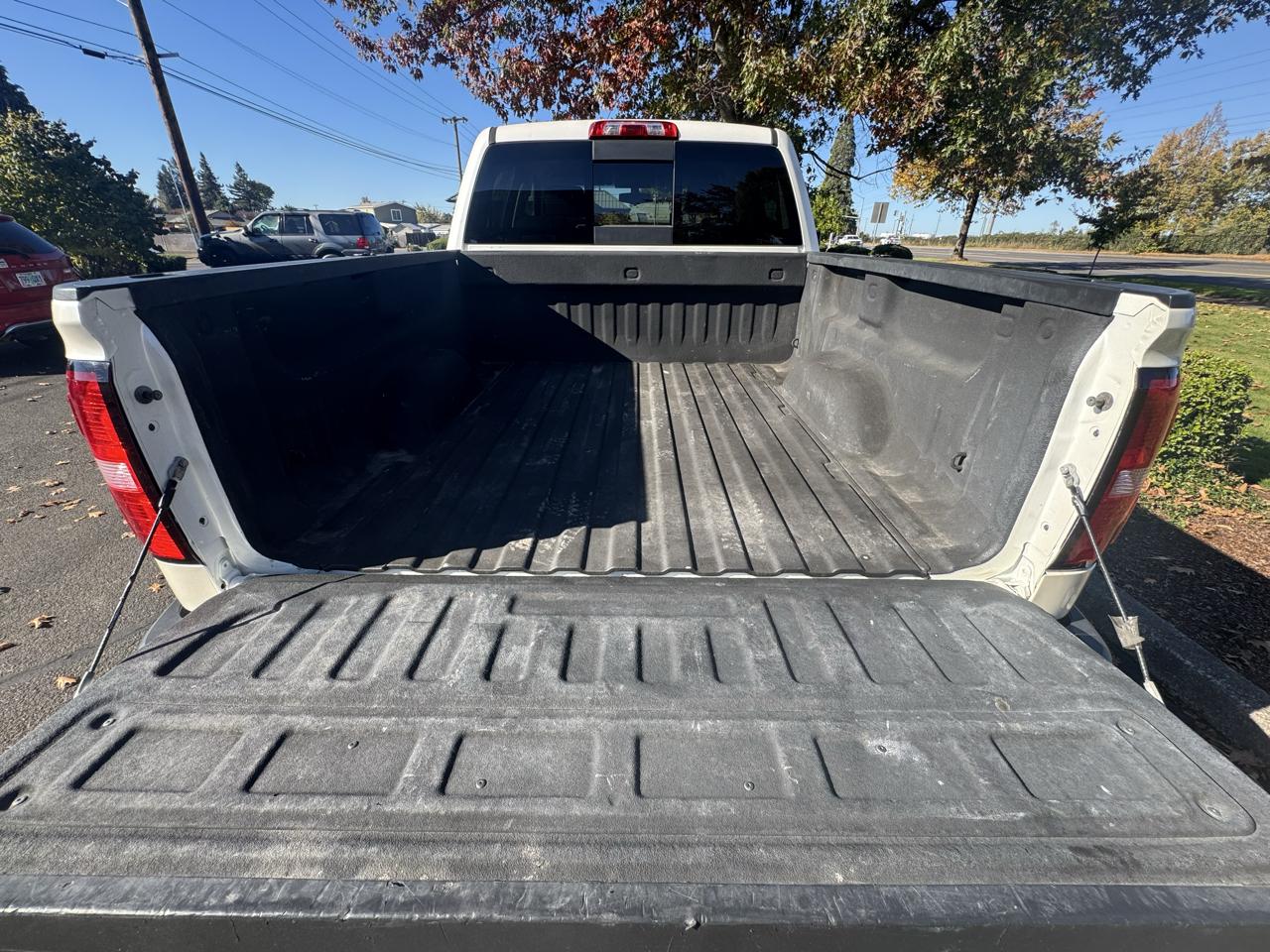 GMC Sierra 1500 4WD Crew Cab 143.5" SLE 2015