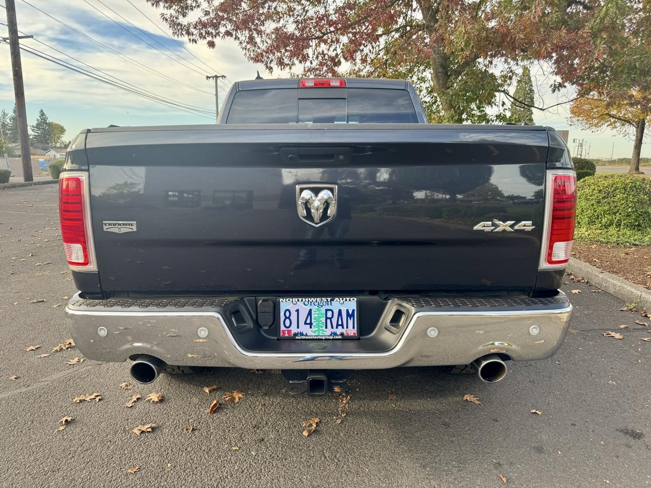 RAM 1500 4WD Crew Cab 149" Laramie 2016