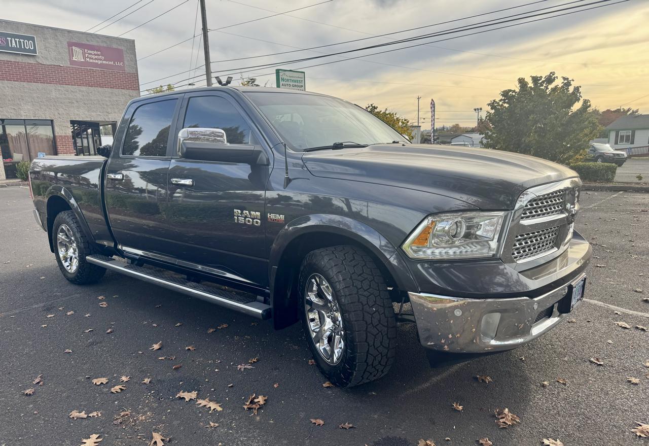 RAM 1500 4WD Crew Cab 149" Laramie 2016