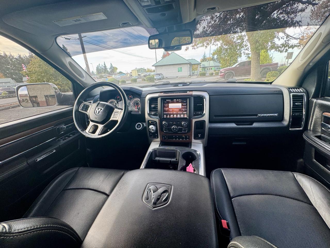 RAM 1500 4WD Crew Cab 149" Laramie 2016