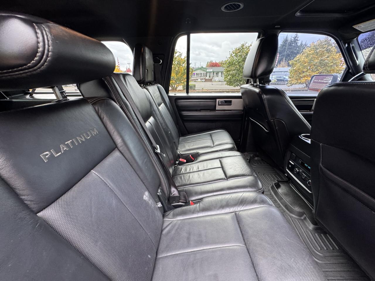 Ford Expedition EL 4WD 4dr Platinum 2016