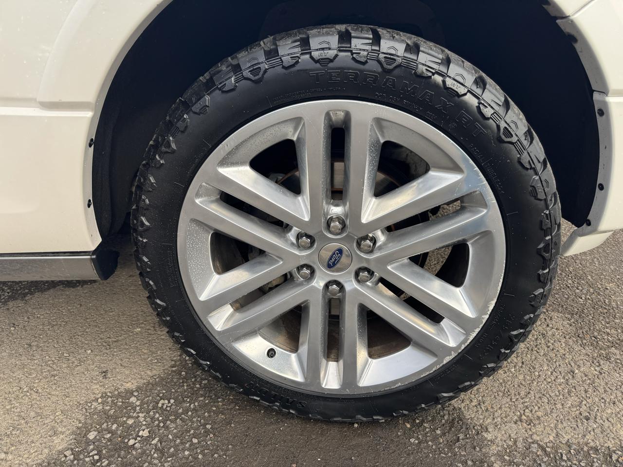 Ford Expedition EL 4WD 4dr Platinum 2016