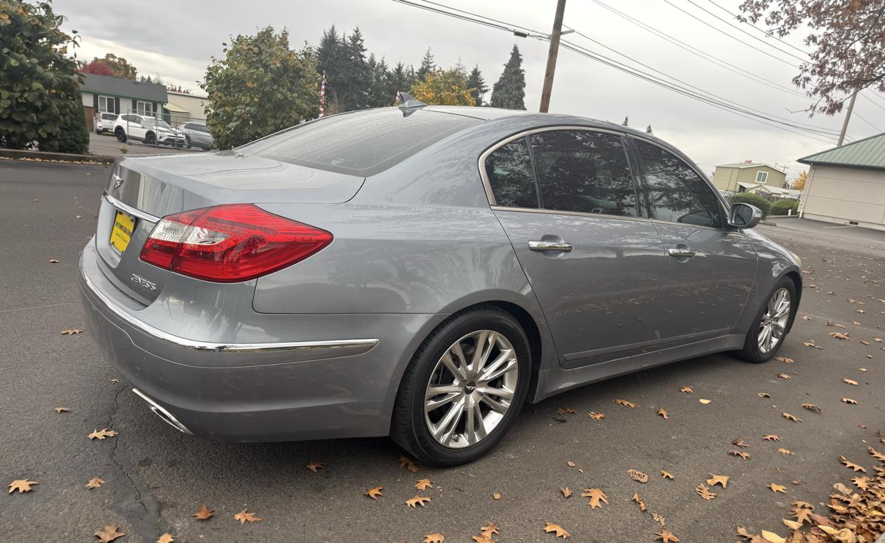 Hyundai Genesis 4dr Sdn V6 3.8L 2014