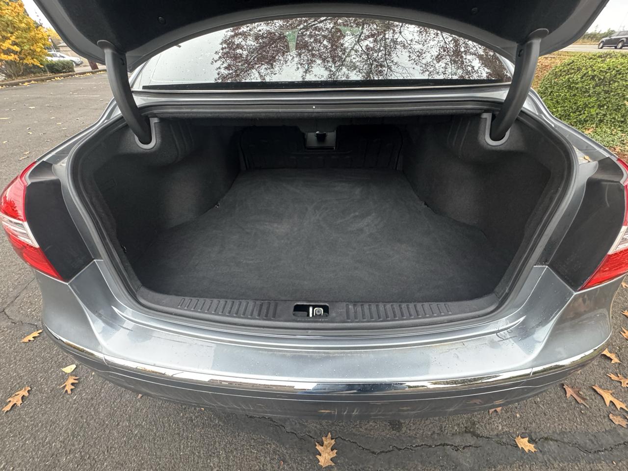 Hyundai Genesis 4dr Sdn V6 3.8L 2014