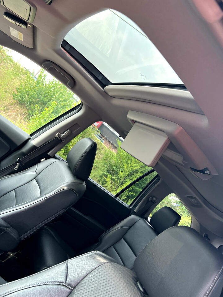 2019 Honda Pilot Elite photo 4