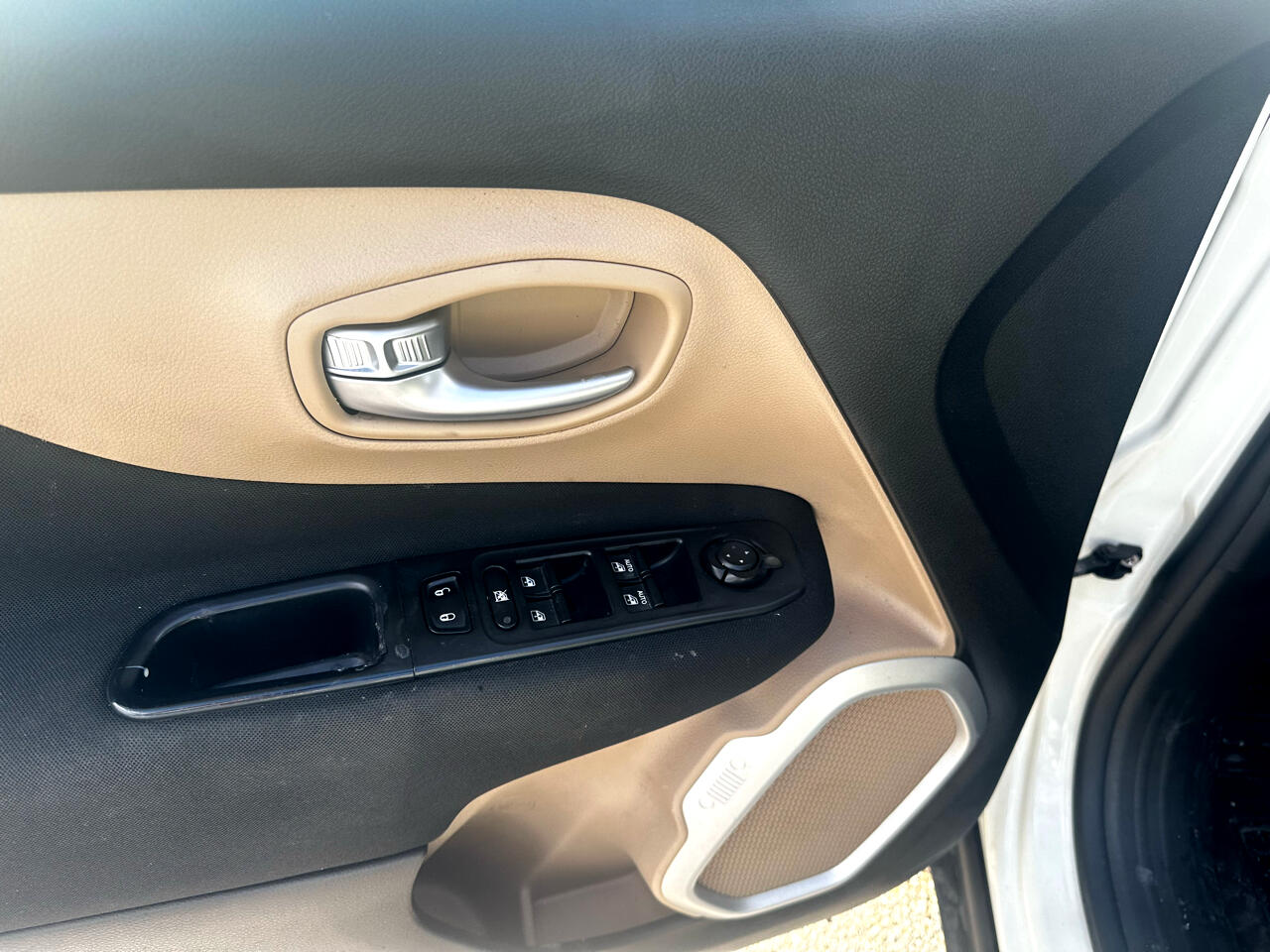 Jeep Renegade FWD 4dr Latitude 2016