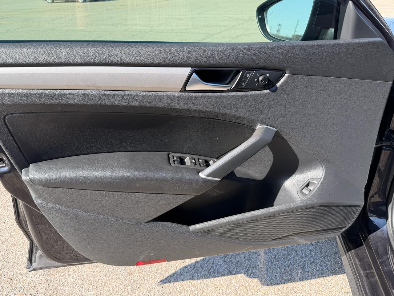 Volkswagen Passat 2.0T SE Auto 2021