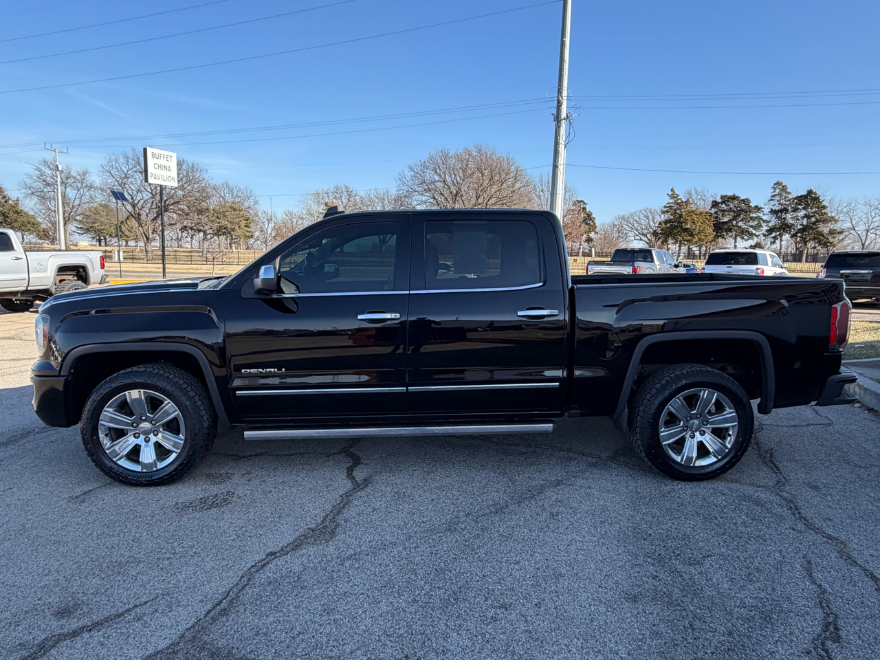 GMC Sierra 1500 4WD Crew Cab 143.5" Denali 2016