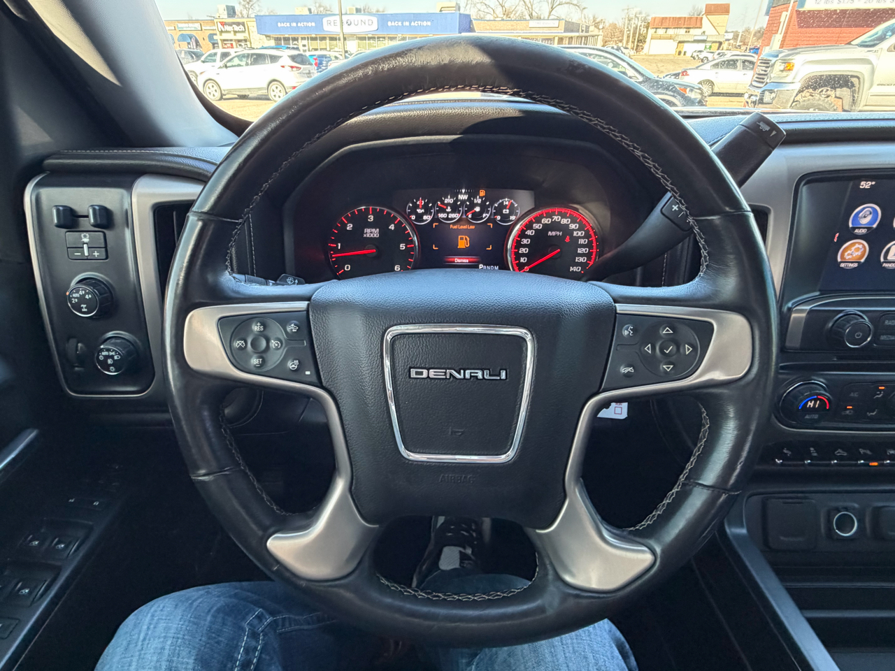 GMC Sierra 1500 4WD Crew Cab 143.5" Denali 2016