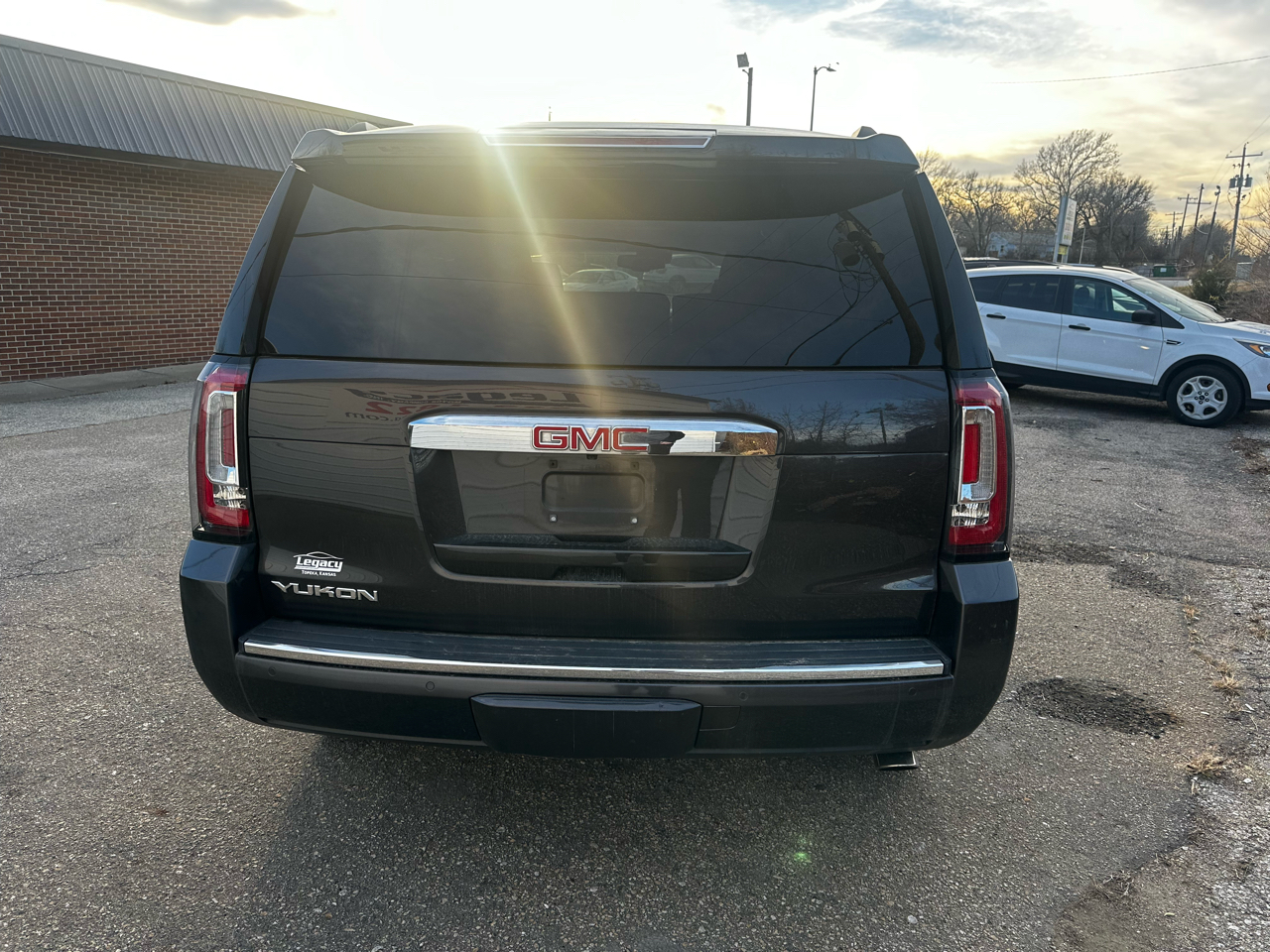 GMC Yukon 4WD 4dr Denali 2016
