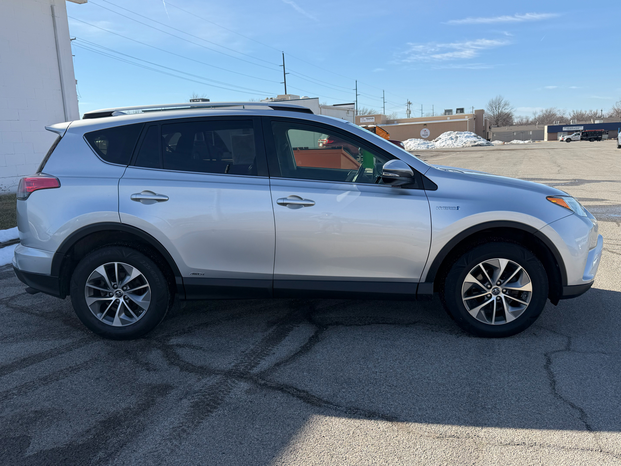 Toyota RAV4 Hybrid AWD 4dr XLE (Natl) 2016